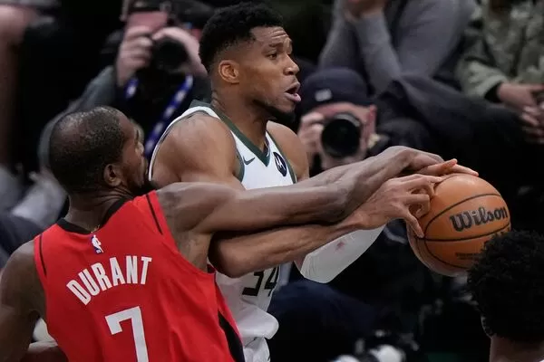 ▲▼公鹿字母哥安戴托昆波、火箭杜蘭特。（圖／達志影像／美聯社）