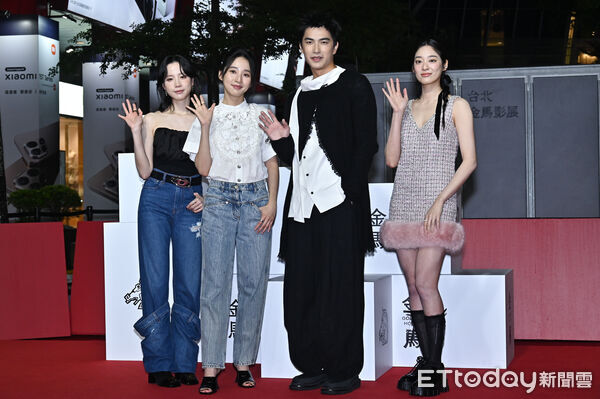 ▲▼《如果我不曾見過太陽：第1-2集》星光舞台活動，左起程予希、李沐、曾敬驊、江齊。（圖／記者李毓康攝）