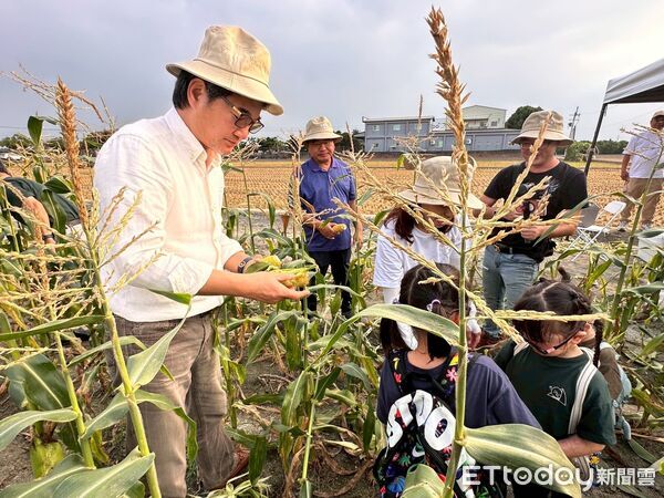 ▲2025幸福島嶼活動於雲林斗南之森食農教育園區登場，現場湧入兩萬人次，氣氛熱鬧溫馨。（圖／記者游瓊華翻攝）