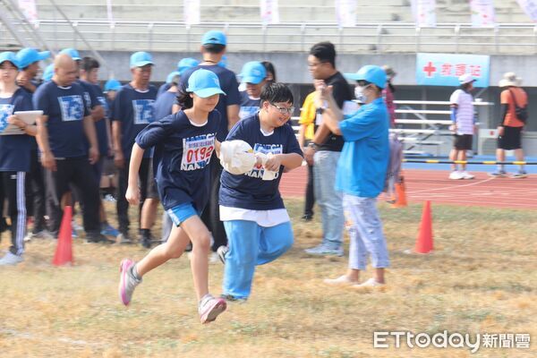 ▲全縣適性體育運動競賽，近1500名選手挑戰「永不放棄」。（圖／南投縣政府提供）