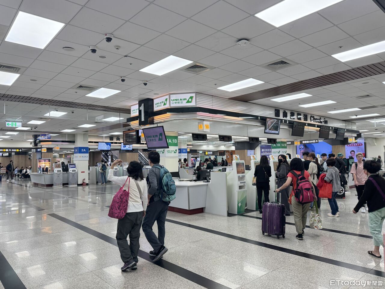 立榮航空傍晚起停飛離島 華信晚間取消11航班