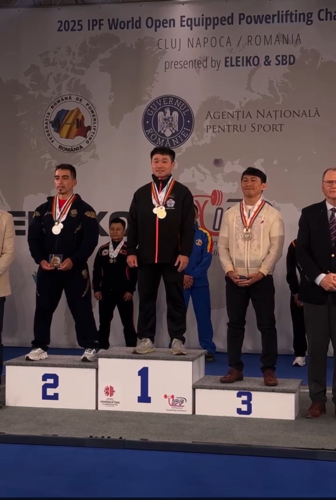 ▲▼2025年世界公開裝備健力錦標賽，我國林逸鈞以712.5公斤成績奪得總和項目金牌。（圖／運動部提供）