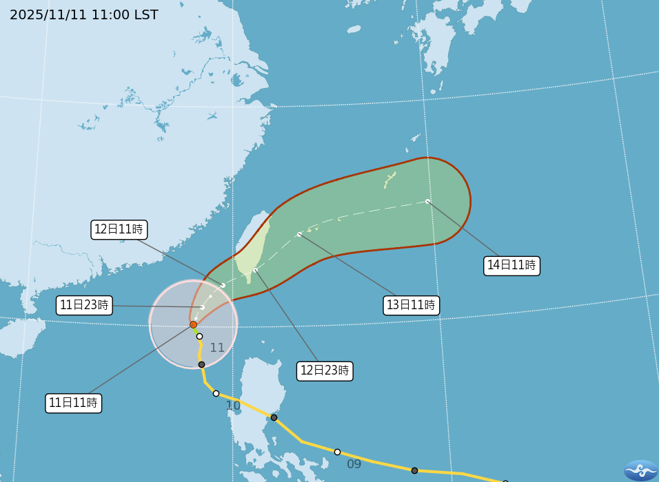 ▲▼鳳凰颱風上午11時路徑潛勢預報。（圖／氣象署）