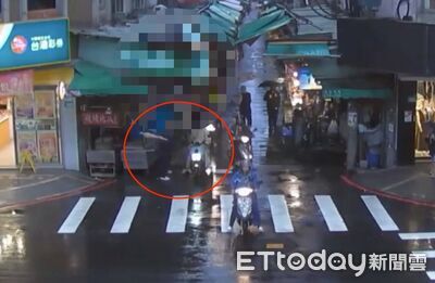 女騎士被菸蒂彈到出言指責　遭惡男打到臉部流血！正義哥相救