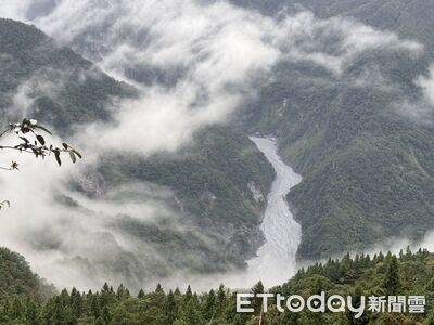 溢流口持續沖刷下切！馬太鞍溪堰塞湖10小時水位下降6.8公尺