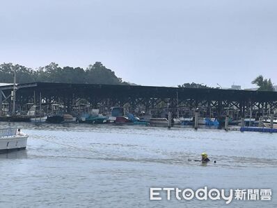 台南安平疑似落水死亡！69歲李男遭發現成浮屍　南消打撈上岸