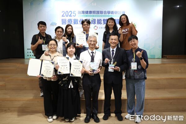 ▲▼花蓮慈院與慈大3篇產學合作論文，榮獲2項口頭發表金獎、1項研究創新獎等殊榮之外，另花蓮慈院還有4篇獲得卓越研究發表獎，與慈大產學合作共有2篇獲得卓越研究發表獎；同時，有8篇海報獲得錄取佳績。（圖／慈濟醫學中心提供，下同）