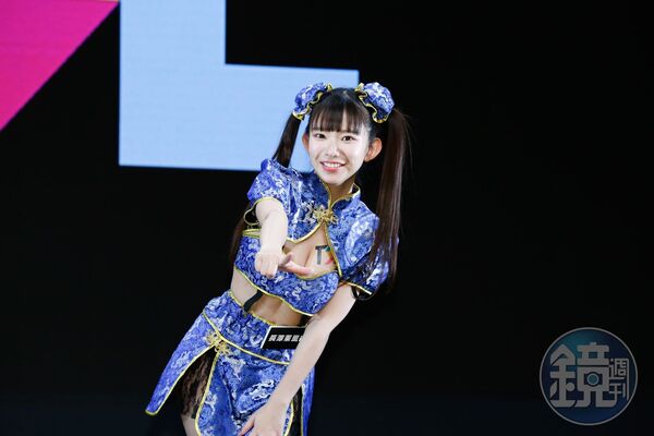 長澤茉里奈不僅是寫真女星，同時也是一名職業麻將棋士，2023年曾來台出席活動。