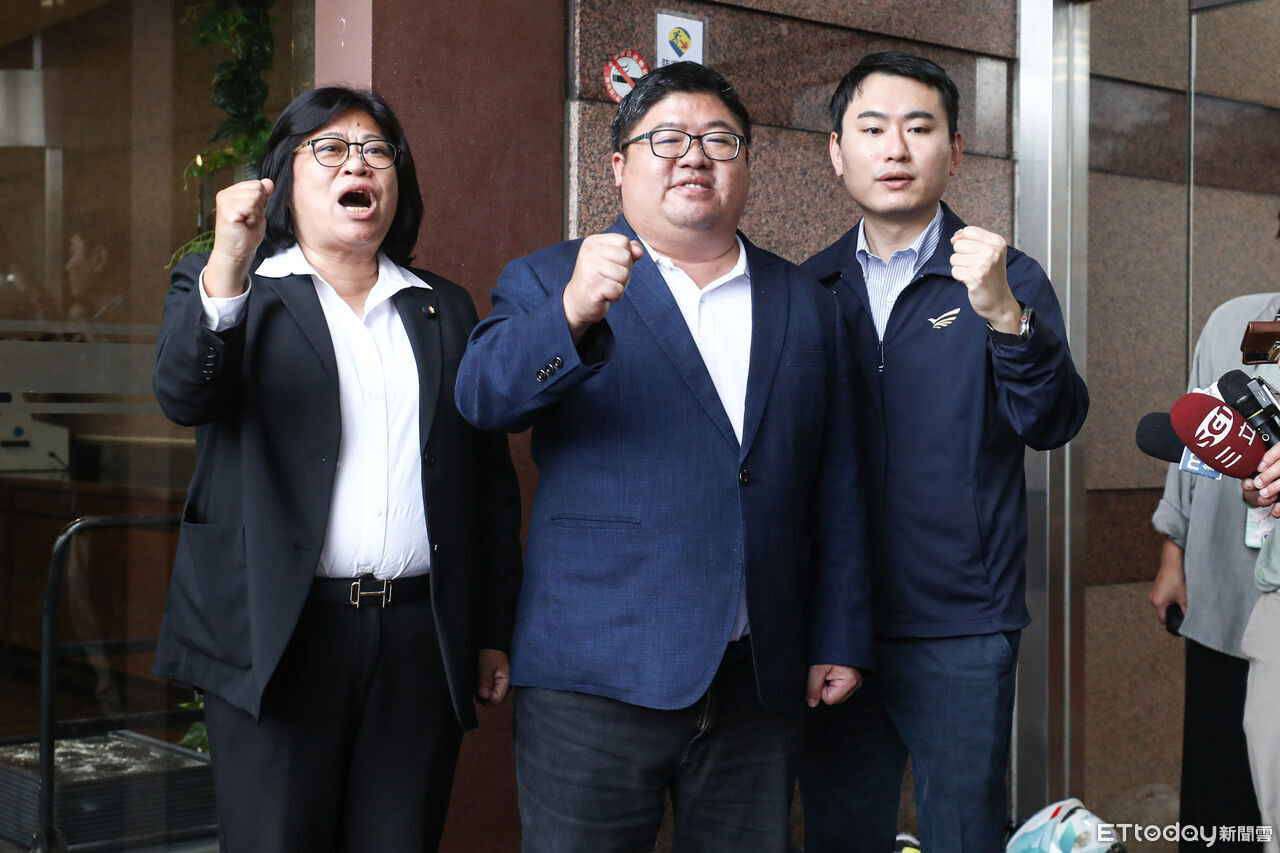 不會打「票投王育敏支持鄭麗文」　蔡易餘登記嘉義縣長初選盼良性競爭