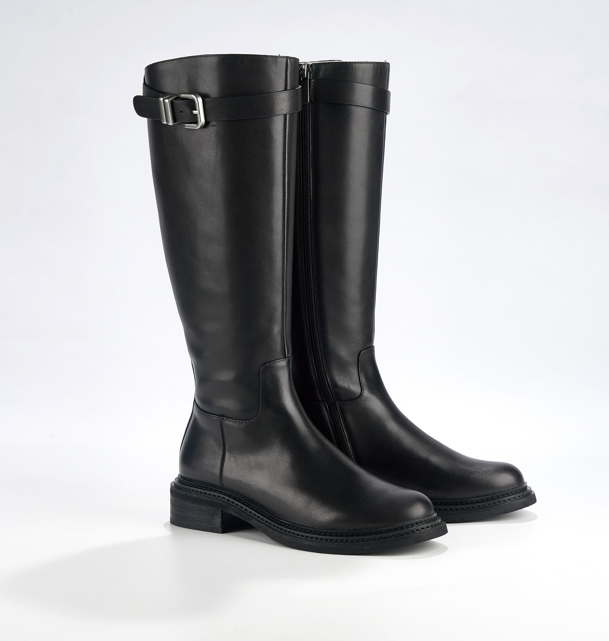 ▲SOGO周年慶第二波主打冬衣。（圖／業者提供）