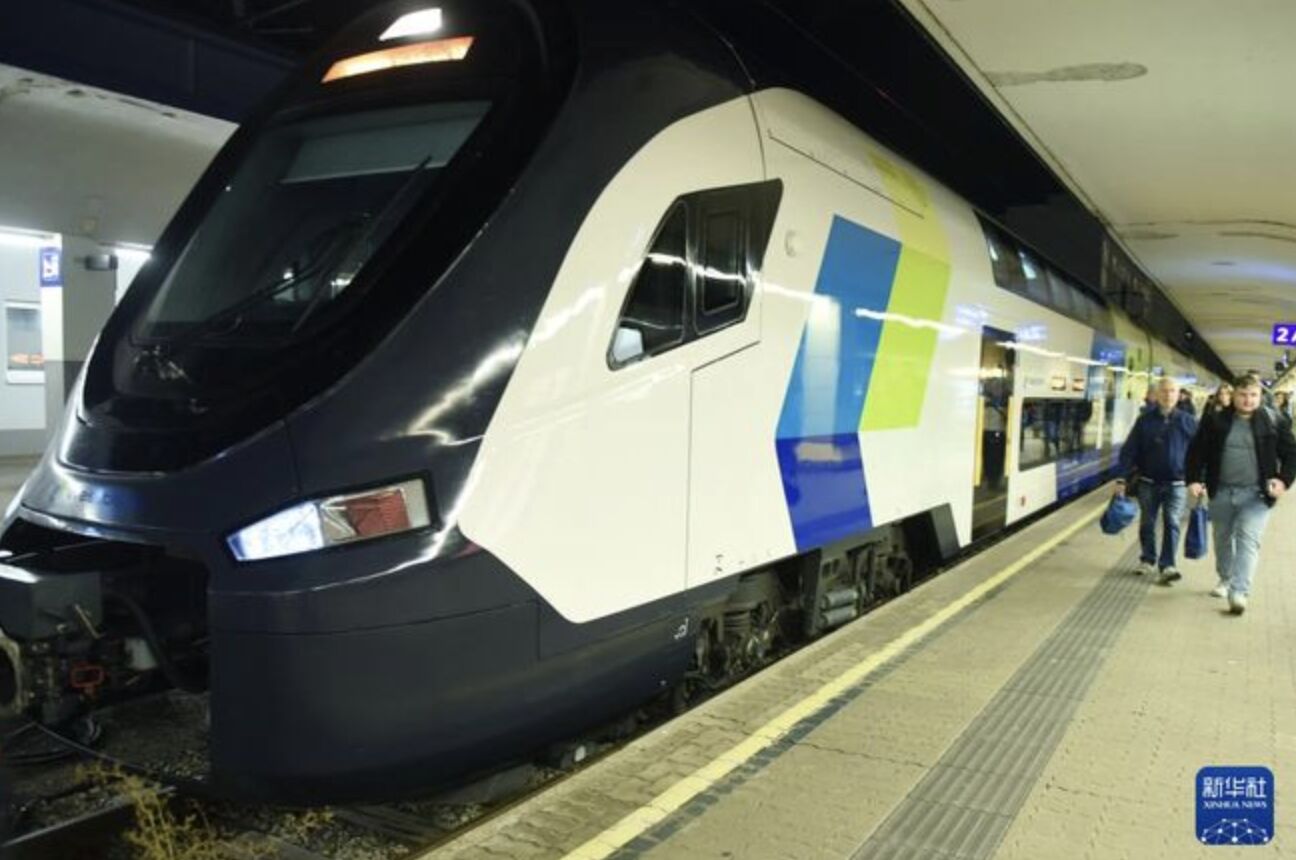 ▲中國製造「熊貓列車」投入奧地利鐵路運輸系統。（圖／翻攝新華社）