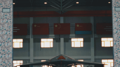 解放軍「忠誠僚機」攻擊-11最新畫面曝　代號「玄龍」或已正式服役