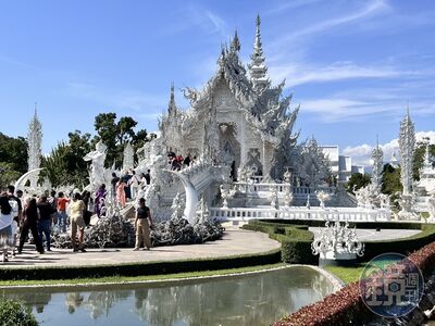 泰北清萊白廟2026年元旦起漲價　外國人門票翻倍