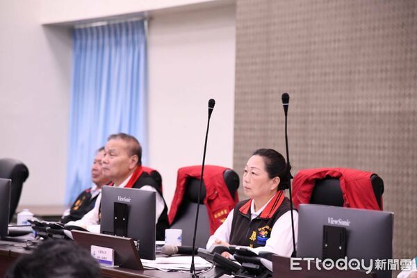 ▲▼花蓮縣政府今日上午召開鳳凰颱風第二次整備會議由縣長徐榛蔚親自主持。（圖／花蓮縣政府提供，下同）