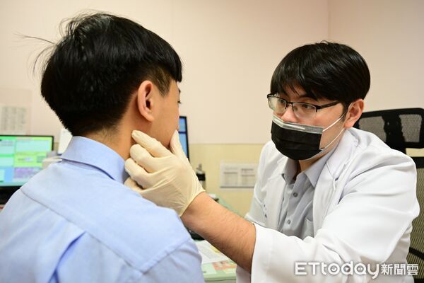 ▲青春痘,痤瘡。（圖／亞大附醫提供）