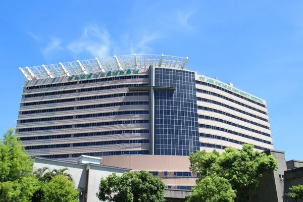 ▲▼輔大醫院外觀。（圖／輔大醫院提供）