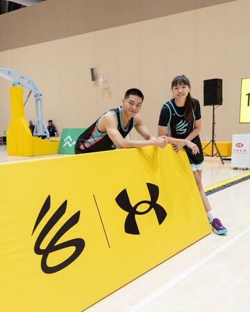 ▲UNDER ARMOUR正式成為UBA大專籃球聯賽官方贊助夥伴、臺灣藝大籃球隊員王威翔、中華電信女子籃球隊員張家瑄獲邀參加「2025年CURRY BRAND ASIA TOUR」。（圖／UA提供）