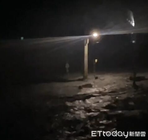 ▲▼花蓮馬太鞍溪暴漲衝入明利村，多戶受損、台9線中斷。（圖／民眾提供）