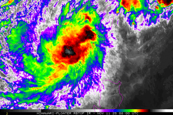 「長條鳳凰」大變形撞台灣　紫爆雨下到新北！估最快下午登陸