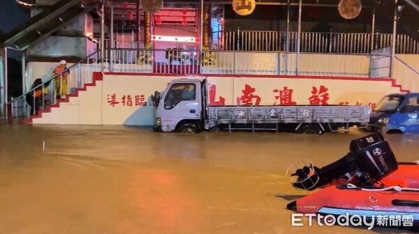 ▲▼鳳凰颱風讓蘇澳災情慘重。(圖／民眾提供)