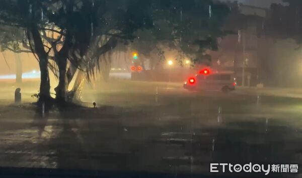 ▲▼鳳凰颱風重創蘇澳，災情慘重。(圖／民眾提供)