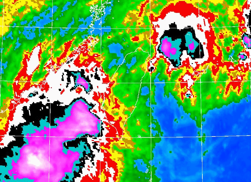 LIVE／鳳凰「瘦身」越來越小顆　巨浪+大雷雨國家警報