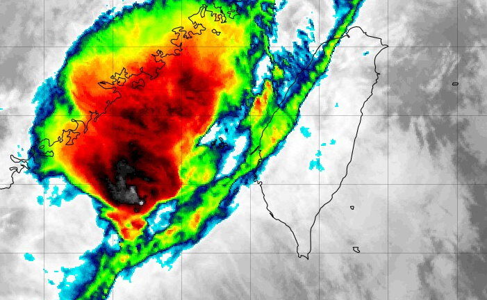 快訊／鳳凰「高低層分離」持續減弱　最新路徑曝
