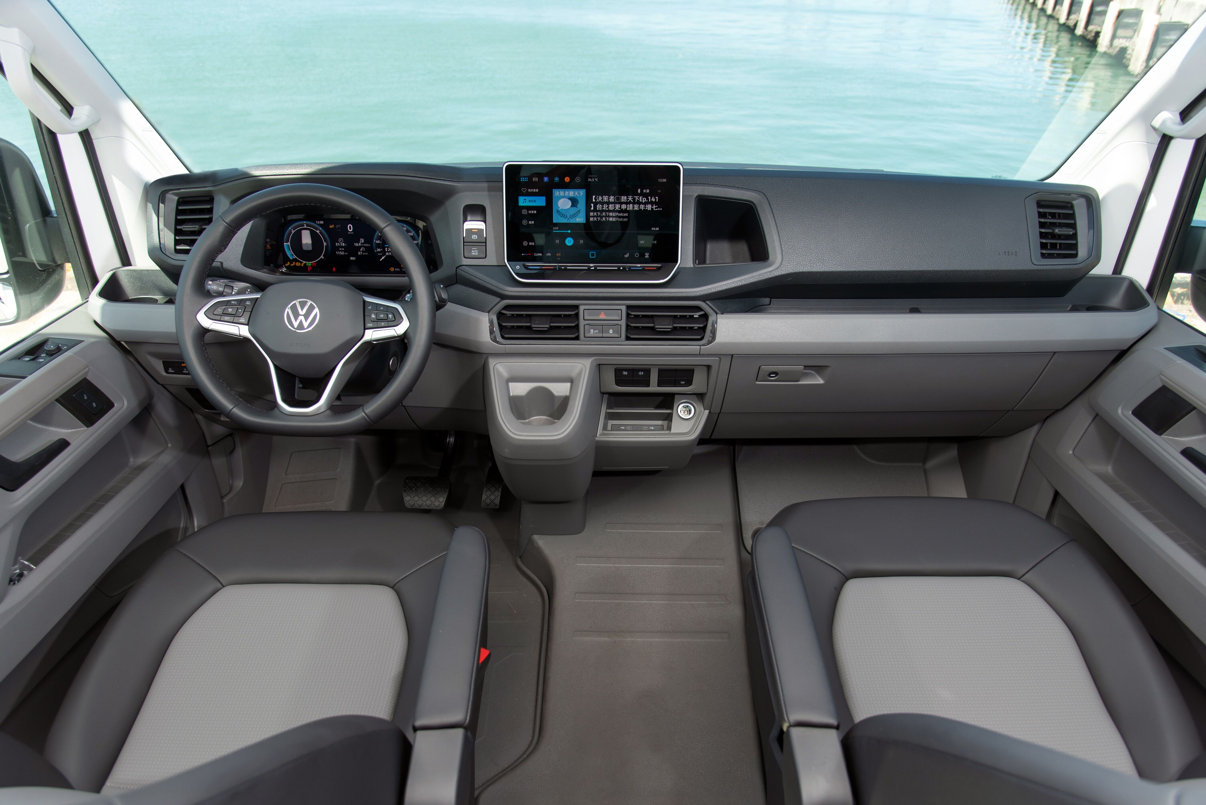 ▲福斯商旅大型9人座Crafter上市。（圖／翻攝自福斯）