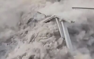 四川紅旗特大橋啟用僅10個月垮了！　橋體裂解直墜畫面曝