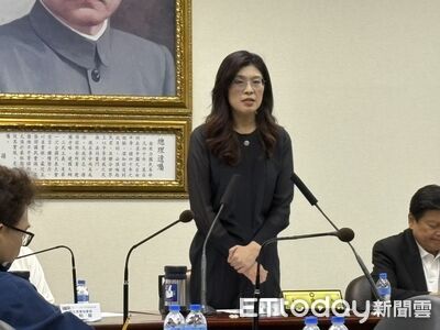 首次主持中常會　鄭麗文宣布兼任革實院院長：我親自對黨員授課