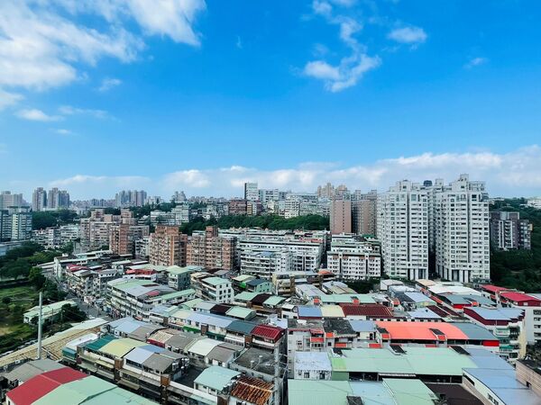 房產專家拍影片公開新北市各區買房坪數 網嘆：1500萬也不夠（圖／永慶房屋提供）