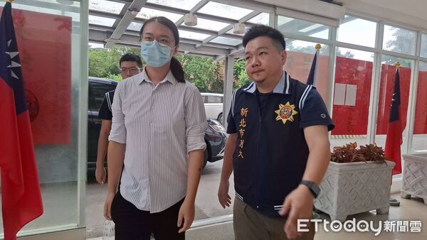 ▲今早檢警出發，逮捕涉嫌洩密的孫姓律師。（圖／記者陸運陞攝）