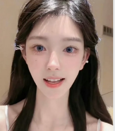 ▲大陸抖音網紅Ally隆鼻出現後遺症。（圖／翻攝自微博）