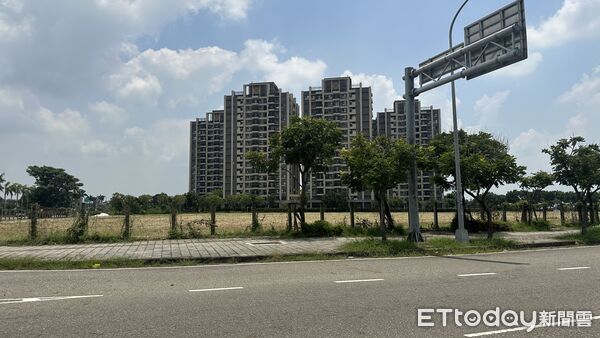 ▲▼    遠雄國寶         。（圖／記者張雅雲攝）