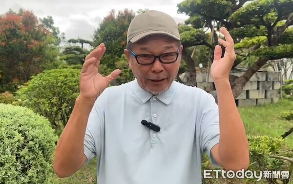 ▲男子凌晨闖入台南鎮轅境土地公廟灑香灰，廟埕一度灰濛濛一片。（記者林東良翻攝，下同）