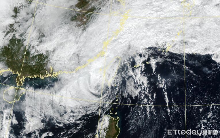 中南部今晚雨勢增多 鳳凰持續減弱「估深夜解除海陸警」