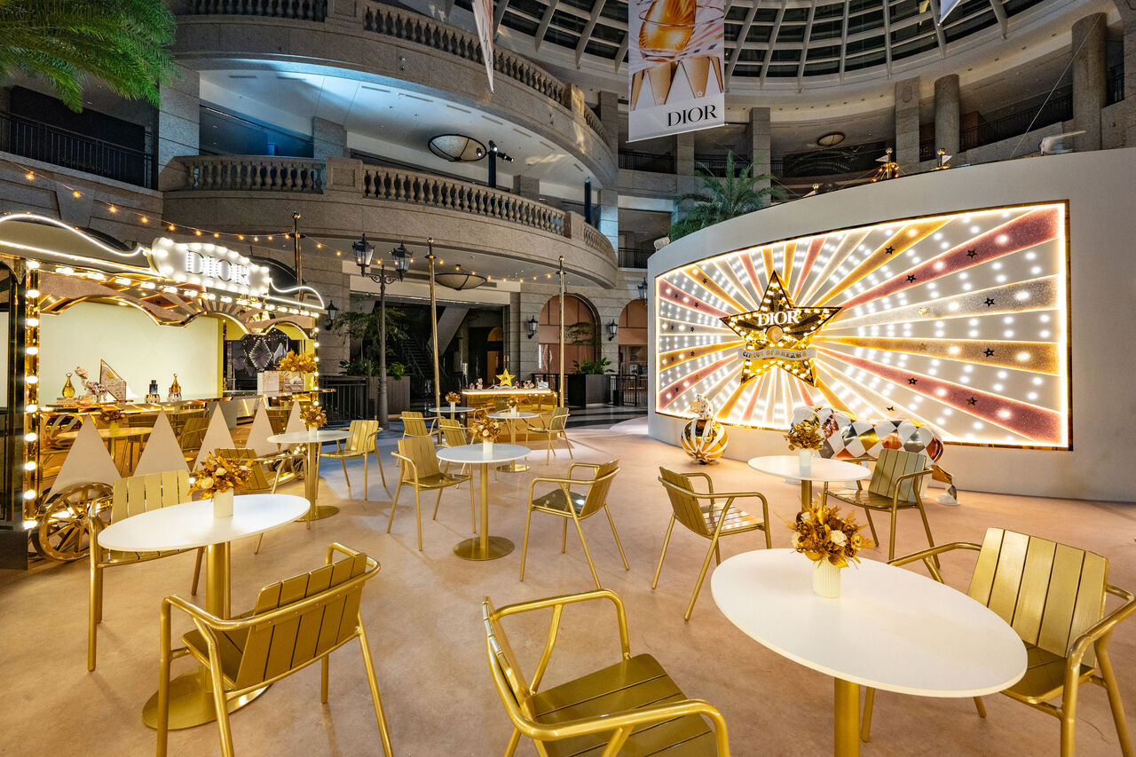 DIOR,聖誕樹,聖誕節,快閃店,IPSA,聯名,保養,彩妝。（圖／記者李薇攝、品牌提供）