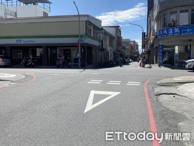 路面寫「停」要雙腳著地才算？台東警：重點是車速歸零