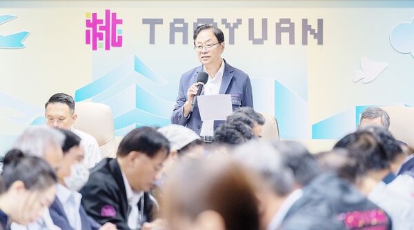 ▲桃園市長張善政今天下午主持市政會議時表示，針對南門市場災後，市府將全力協助復原，力拚農曆年節前恢復營運。（圖／市府新聞處提供）