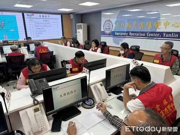 ▲雲林縣長張麗善主持颱風應變會議，叮嚀各單位防災不鬆懈。（圖／記者游瓊華翻攝）