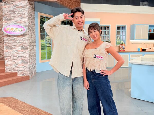 ▲陳美鳳(右起)與段慧琳與余思達。（圖／民視提供）