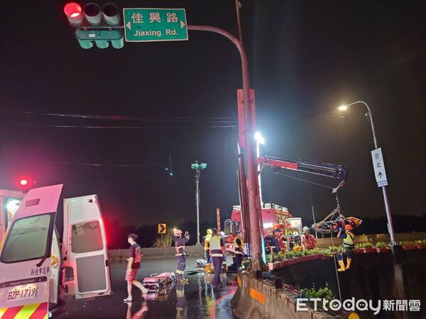 ▲陳男開車左轉時，撞上對向騎機車直行的郭男。（圖／記者陸運陞翻攝）