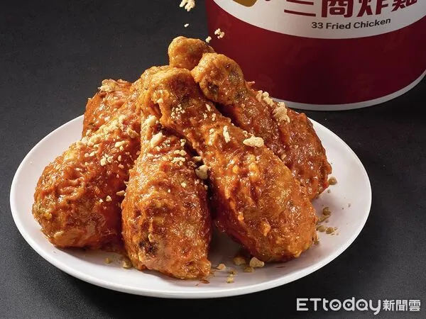 ▲▼三商炸雞推出新品「墨西哥醬辣雞腿」 。（圖／業者提供）