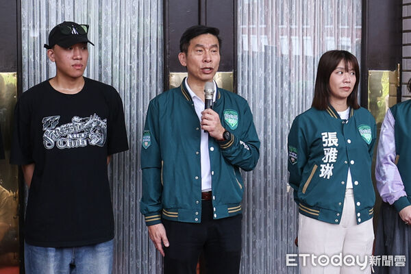 ▲民進黨團「345億全民福利」記者會，鍾佳濱回應時事。（圖／記者林敬旻攝）