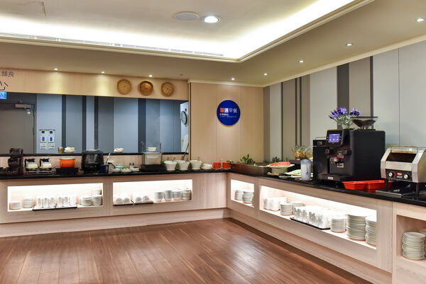 ▲台北車站智選假日酒店,五月家青旅北車館。（圖／業者提供）