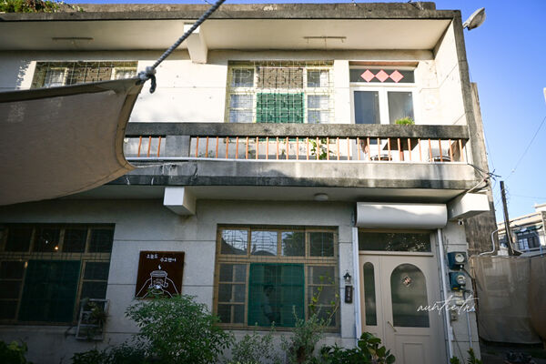 ▲▼鹿港老屋改建「大手咖啡」。（圖／部落客水晶提供）