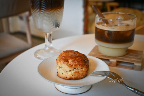▲▼鹿港老屋改建「大手咖啡」。（圖／部落客水晶提供）