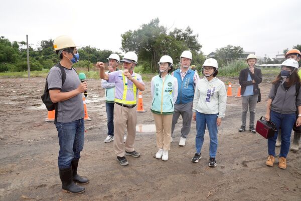▲▼林岱樺高雄勘災。（圖／林岱樺國會辦公室提供）