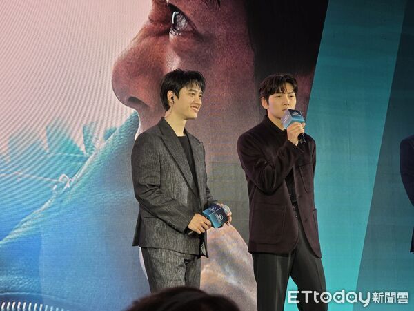 ▲▼D.O.聽到記者是EXO粉絲笑了。（圖／記者吳睿慈攝）