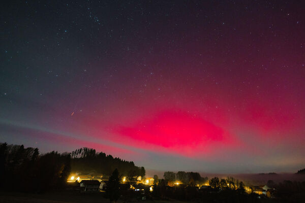 ▲▼  多國出現極光。德國（圖／達志影像／美聯社）